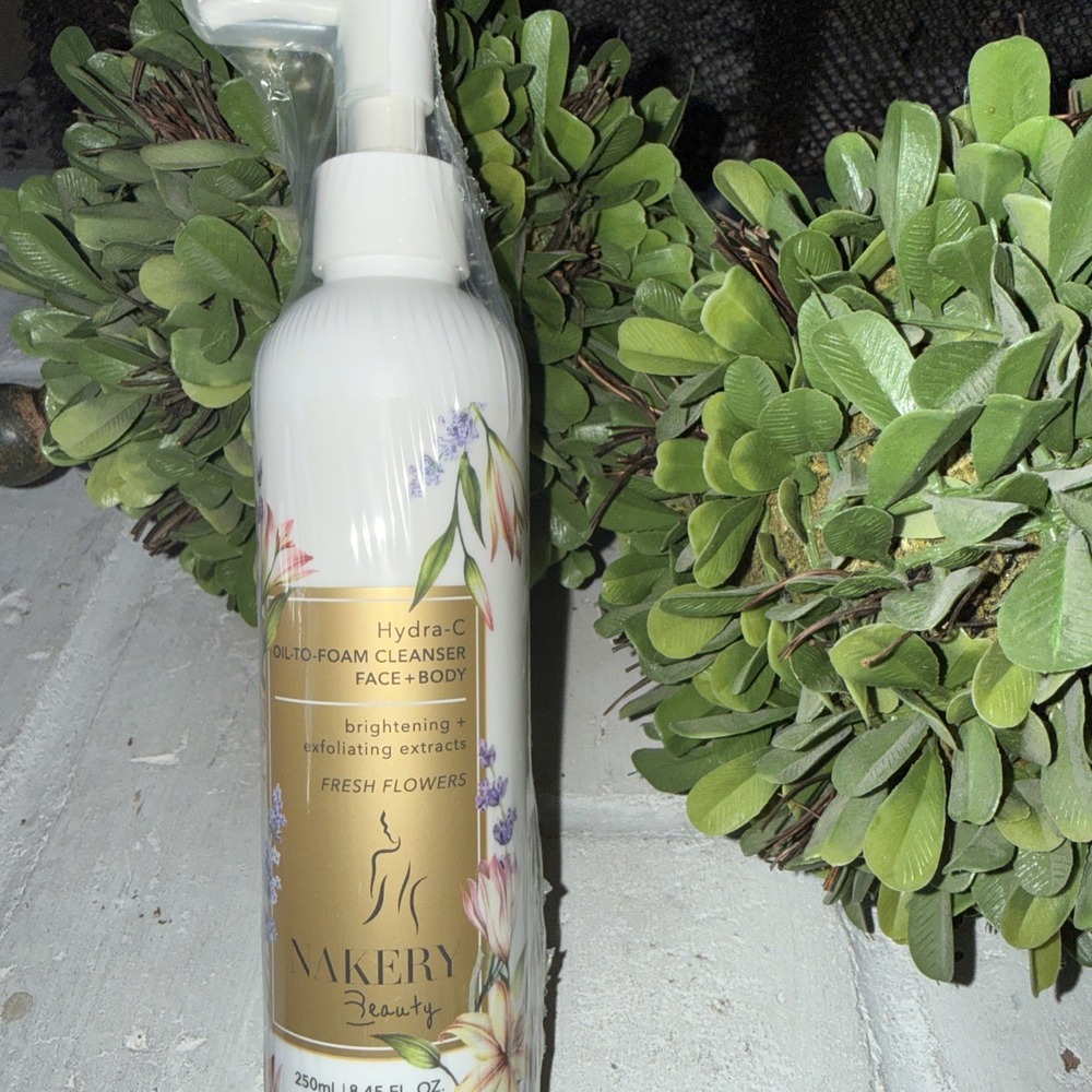 Nakery Beauty Hydra-C Oil to Foam Cleanser in Fresh Flowers. 8.45 oz. - Sealed